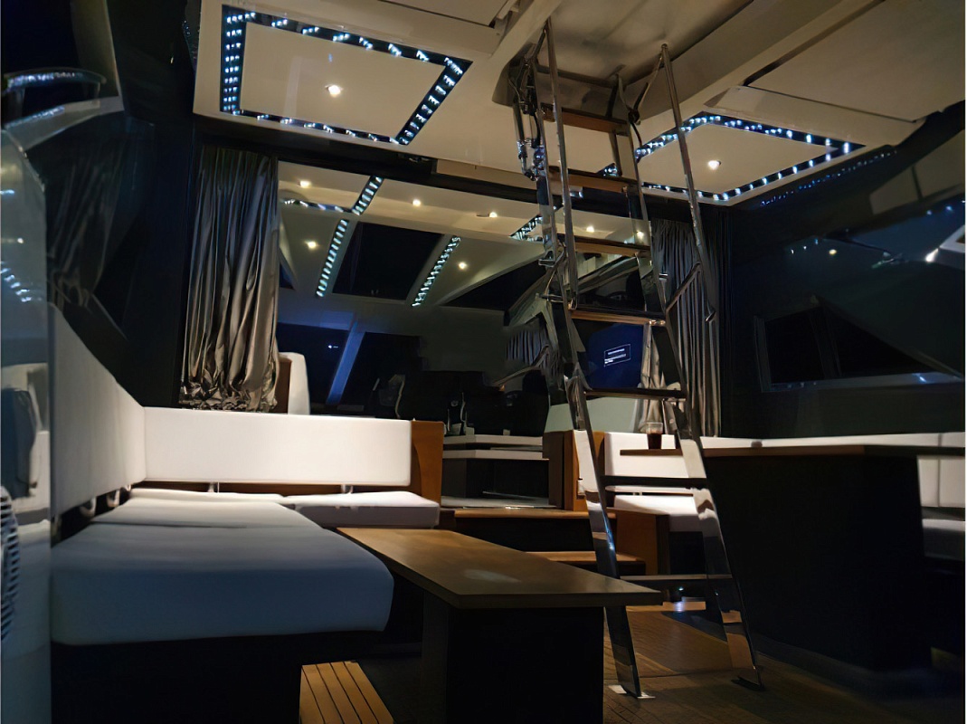 Продается моторная яхта Galeon 700 Skydeck